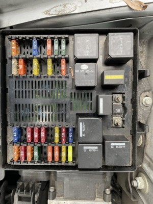 Front Fuse Compartment.jpeg