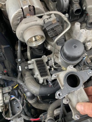 EGR Cooler Cover removal.jpg