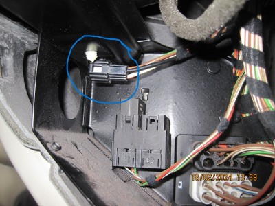 Jaguar glove box aux socket.JPG