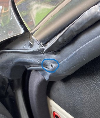 highlighted close up Near side Apillar door trim.jpg