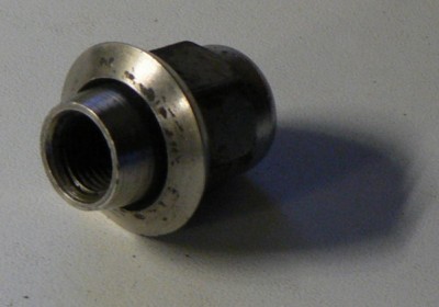 wheel nut on side lo-res.jpg