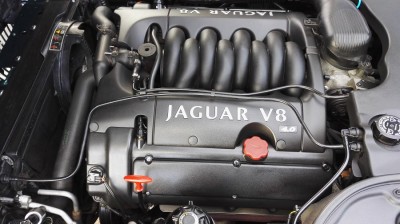 Jaguar AJ27 V8 Engine.jpg